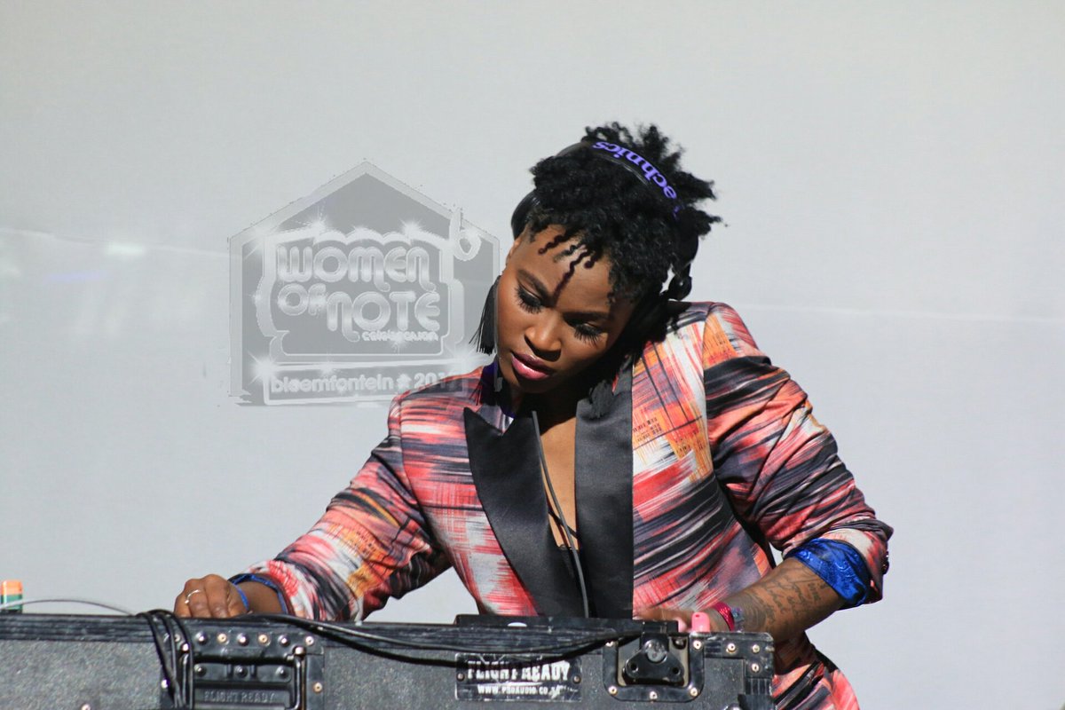 WomenofNoteSA's tweet photo. @LamiezHolworthy on the decks. #won17 https://t.co/nyax0vCwHZ