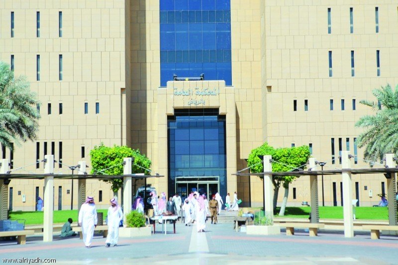 khabar_3ajl's tweet photo. مجلس القضاء يقرر منح الأم حق حضانة أبنائها دون رفع دعوى: حسم المجلس الأعلى للقضاء، أحقية الأم بإثبات حضانة أبنائها… https://t.co/ggGc4XgVzj https://t.co/2WYX7hSCOU