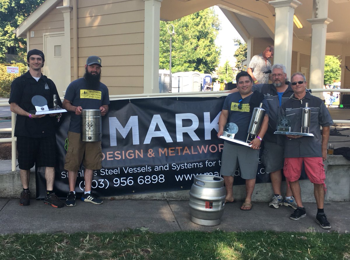 VancouverBrew's tweet image. Congrats to @MCBWBEER 3rd, Northwest Passage 2nd &amp;amp; @BCascadia 1st  in the @VancouverBrew Brewers Keg Toss!
