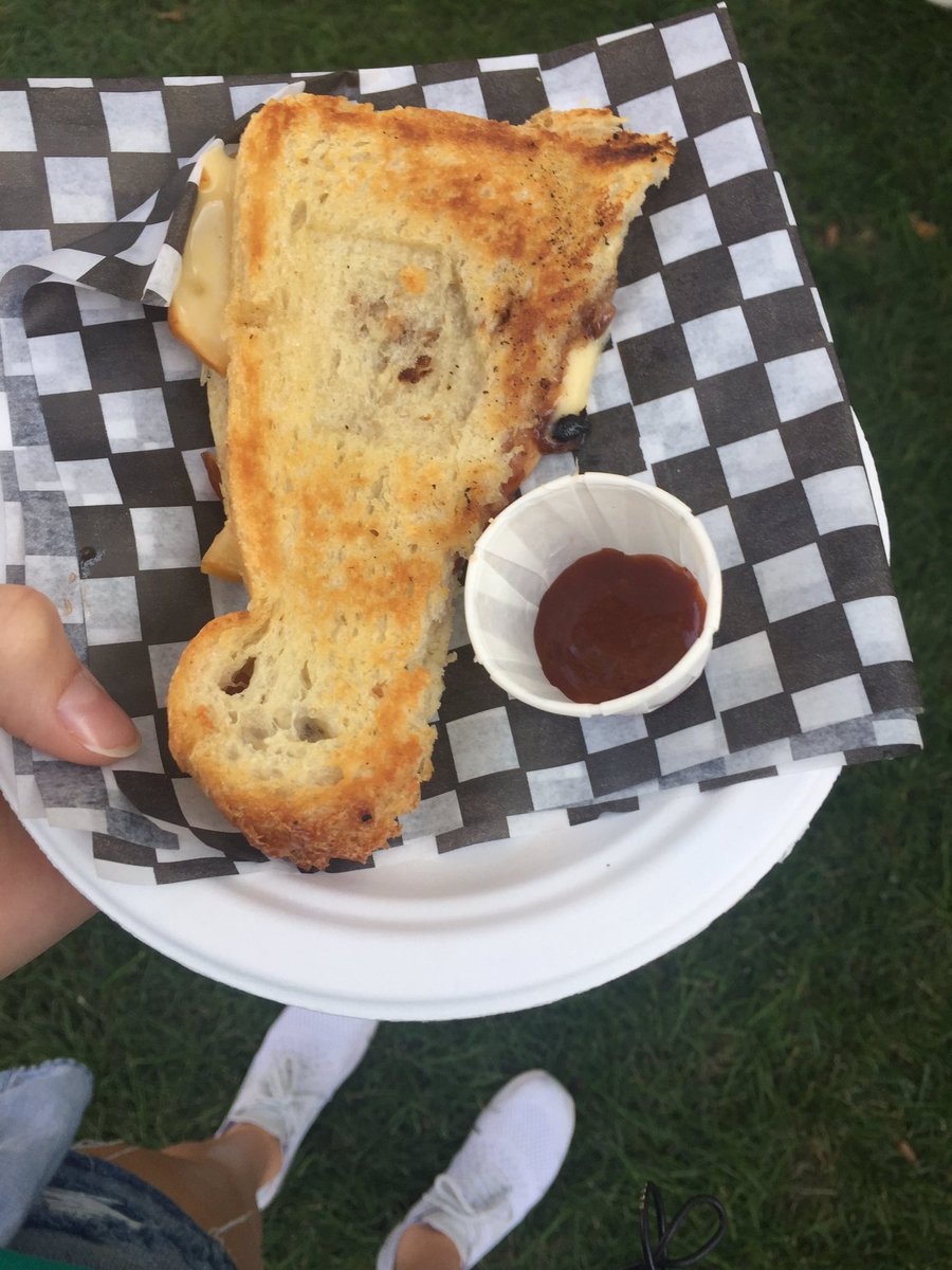 sydlangen's tweet photo. #craftedwithcreativity at the Regina Folk Fest https://t.co/zYJ5I2YiWx