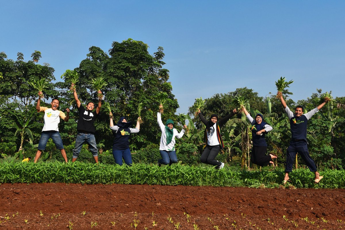 Nah, buat teman2 yang mau belajar berkebun, ada kelas <a href="/akademiberkebun/">akademiberkebun</a> <a href="/IDberkebun/">Indonesia Berkebun</a> angkt 31 di tgl 27 Agustus di BSD. Info di 02153161120