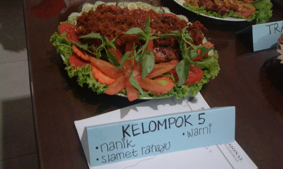 Ludiah4's tweet photo. Mari berkarya PRT Indonesia 
PRT bukan -pembantu 
@jalaprt
@Diyana070988 
@UmiAdh 
@HapsariSutina https://t.co/GIbjEtoa9T