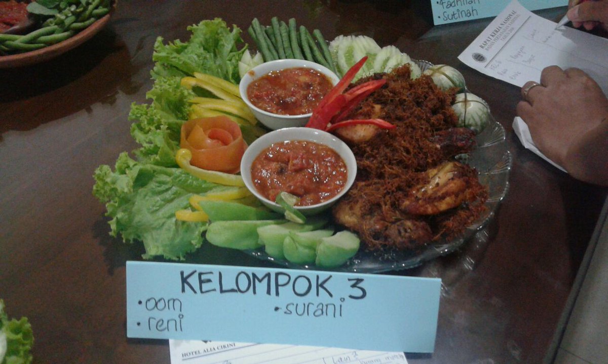 Ludiah4's tweet photo. Mari berkarya PRT Indonesia 
PRT bukan -pembantu 
@jalaprt
@Diyana070988 
@UmiAdh 
@HapsariSutina https://t.co/GIbjEtoa9T