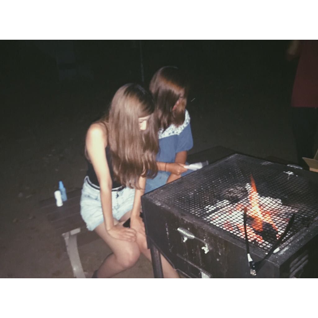 ___yu17_09's tweet photo. 🌙💭💗
.
.
今日の夜はあんなと呑み🍻
.
#anna #過去pic https://t.co/u63eqBoRrk https://t.co/vseI2dwTgY