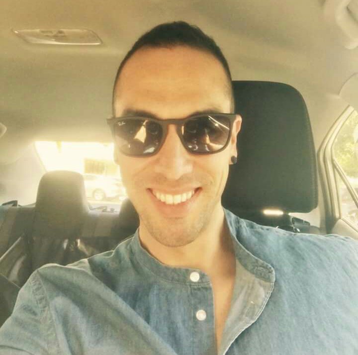 movVal_Bolivia's tweet photo. Hey! Volvímos y con mas fuerza se viene una super semana👌❤💛💚.... lo cantamos lo amamos #IgnacioVal😘❤🎤🎵  #FelizFinde https://t.co/dJ4yxFOSdM
