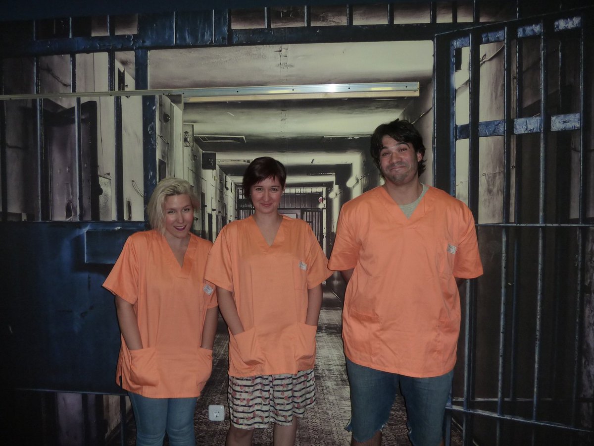 ALCATRAXCAPE's tweet photo. AbZ NEWS: 2 nuevas bandas dan el golpe: DIE EICHHORNCHEN y CARTU POWER se ríen en la cara del Alcaide y le dejan a la sopaboba.
#Xcape https://t.co/r699zyoyDJ