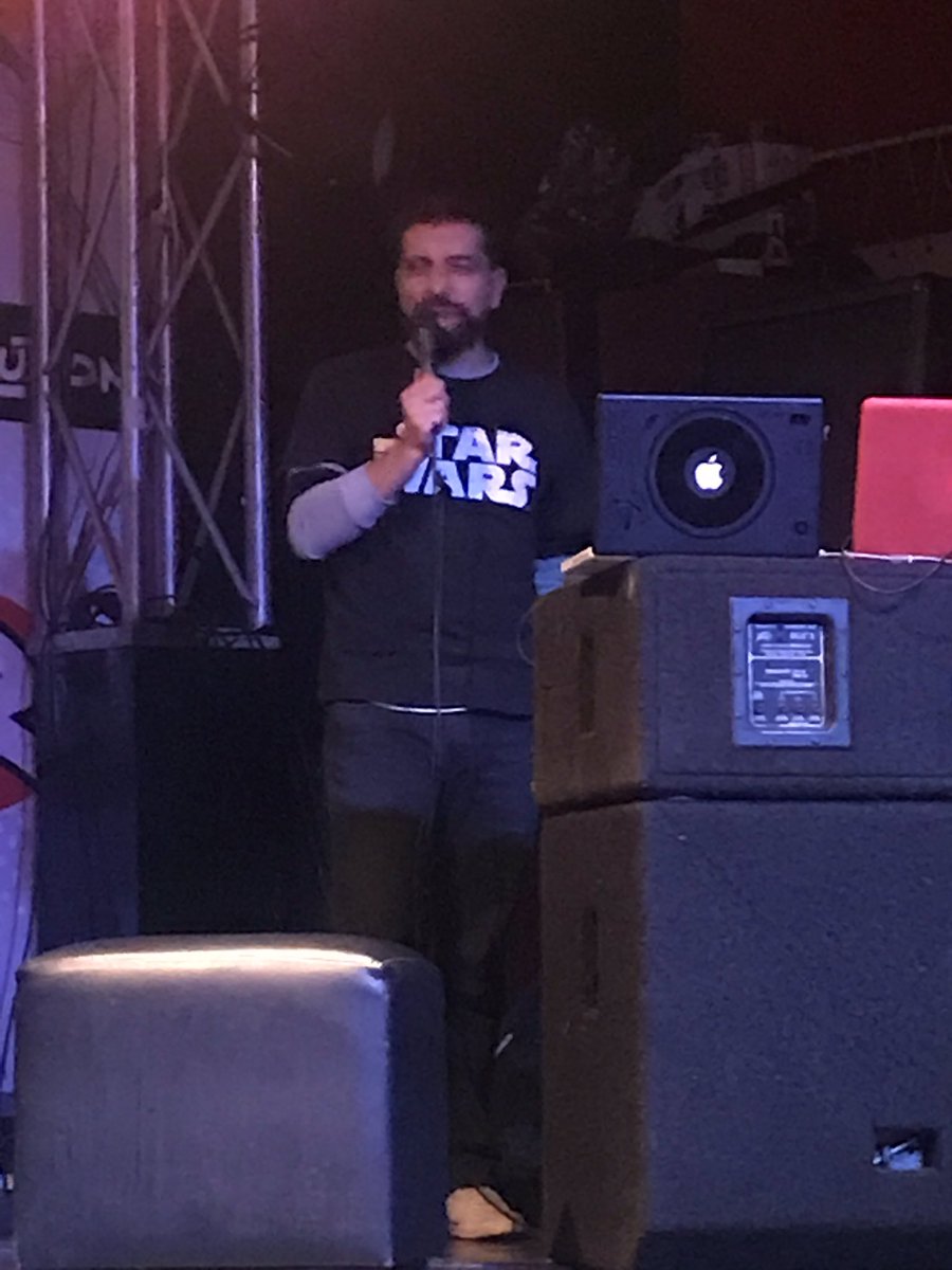 revolution74's tweet photo. @TatoCepeda en el #parrandupcomedy #LaMejorRumbaDeBogota #RevolutionVenue https://t.co/Qt8ixF5IBi