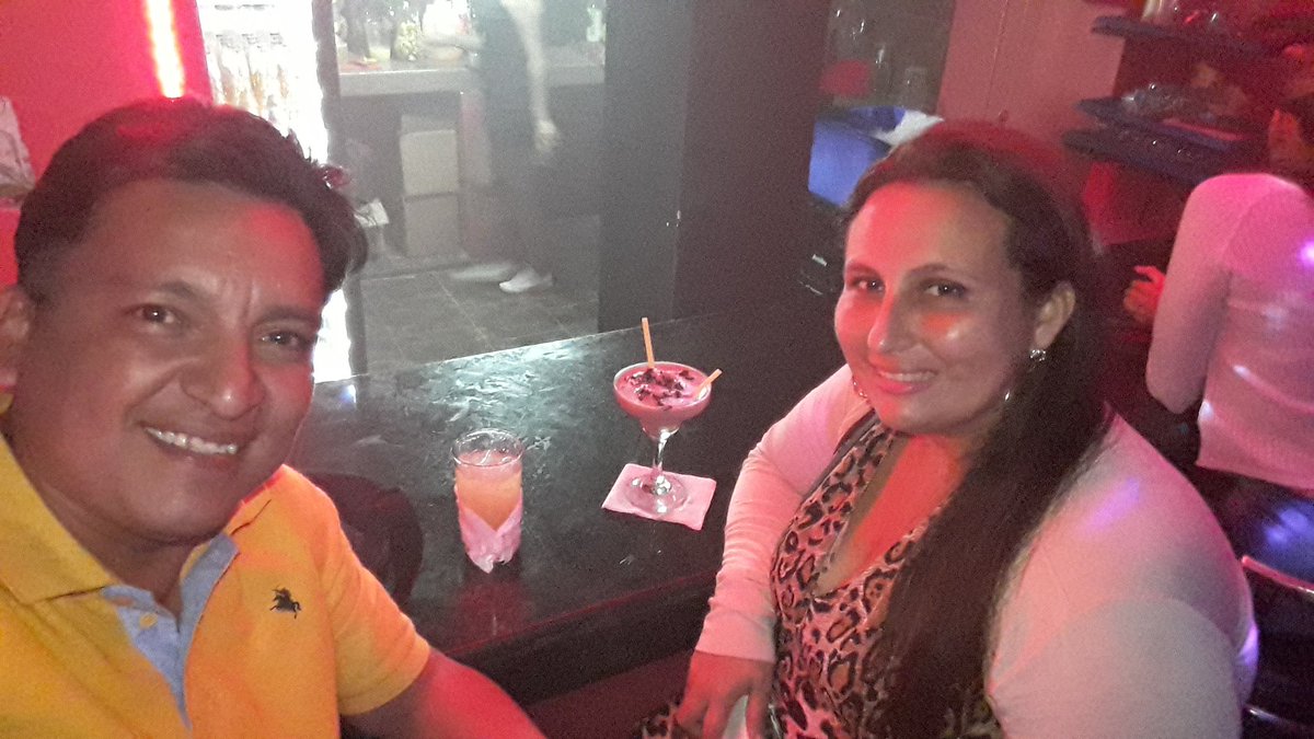 Rebelde593's tweet photo. @belenerikaer Super este lugar #SetClub en zona rosa lo mejor ... https://t.co/Lghu5Zm3xd