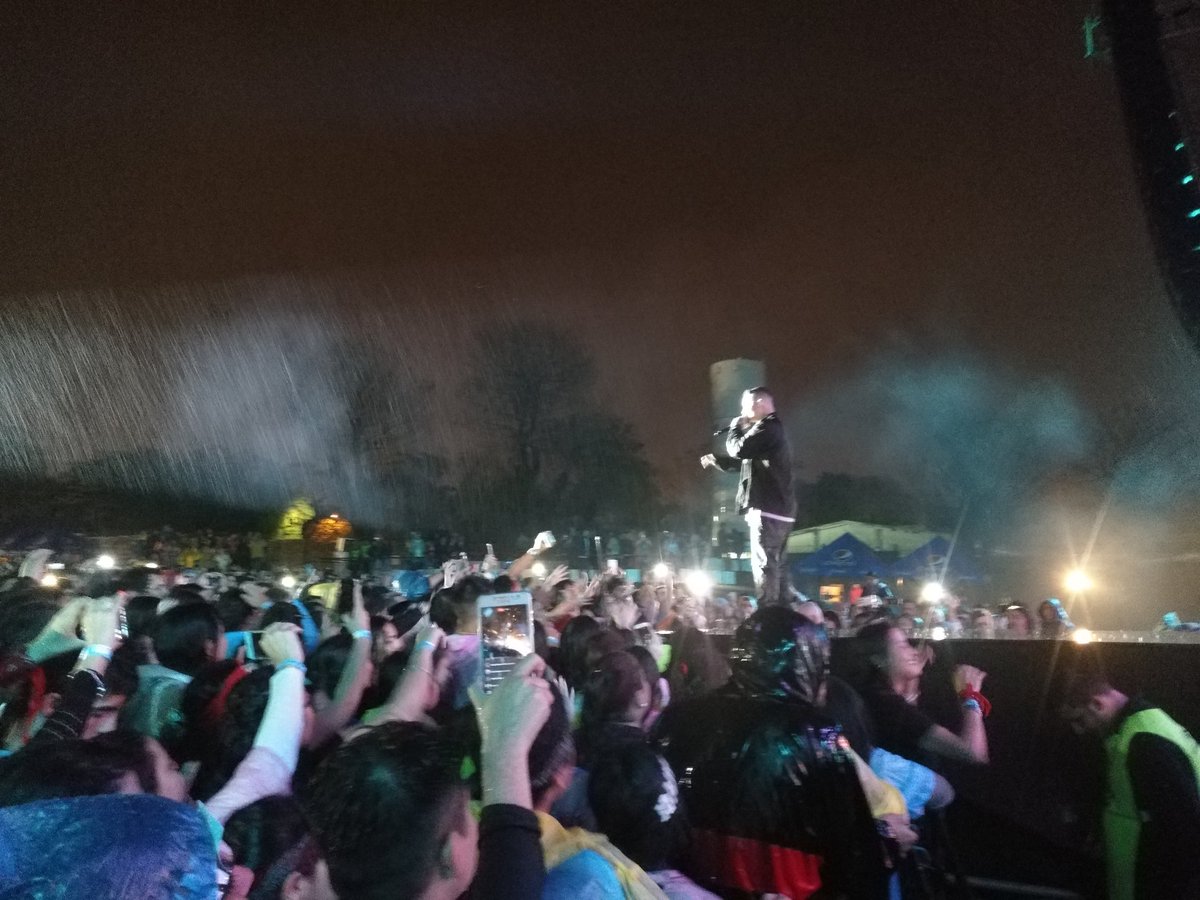 G5pro's tweet photo. ⚡JBalvin Energía Tour⚡
Si necesita regguetón dale!
#JBalvinEnPy https://t.co/Bd7523l0bv