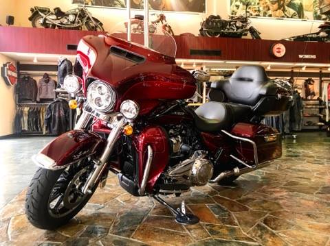 hd_suma's tweet photo. We ride with you!
FLHTKL(ウルトラ)の試乗車が登場!
関西はハーレーダビッドソン須磨店のみ。
この機会にご試乗してみてはいかがでしょうか!
#試乗車 #FLHTKL #ハーレーダビッドソン須磨 #ハーレー #ウルトラリミテッドロー #須磨 #神戸 #兵庫 https://t.co/xJo4cvYmql