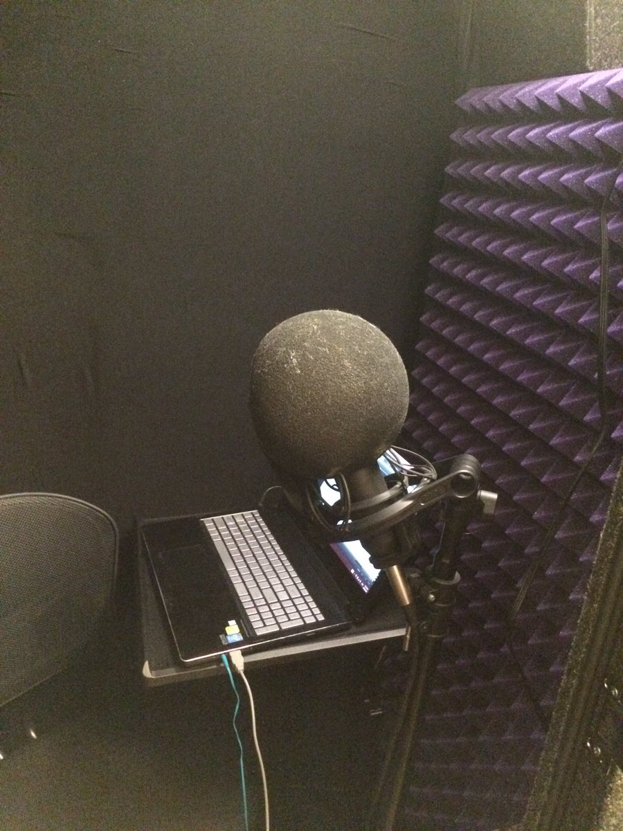 PrincessRizu's tweet image. Achievement unlocked: Professional vocal booth! Goodbye blanket forts! 👍💜