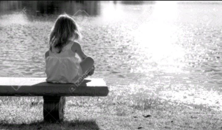 Mavis_TeaTime's tweet image. ~The four year old sits alone on a bench by a lake~