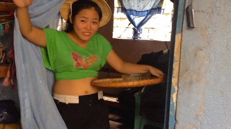 goldfishswallow's tweet photo. Added "Catherine and the Asian Food" to Swallowing &amp; Vore section at https://t.co/icMGtZbtld #Goldfish #Swallowing #GoldfishSwallowing https://t.co/cEN84QOhPP