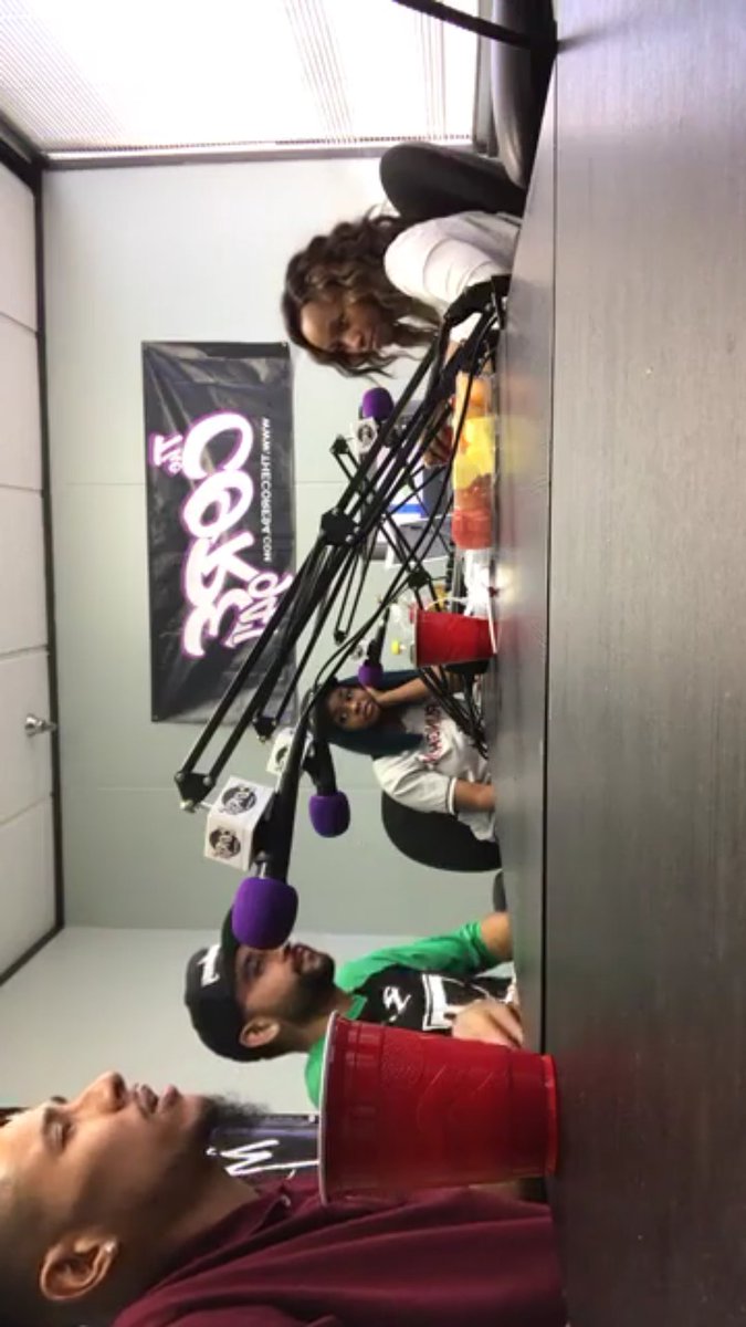FaydidEnt's tweet photo. #Core94 #hellosistah #internet #radio #show #interview #skinnyfellas #Houston #hiphop #indie #Rap #music #entertainment #future #flavor 💯 https://t.co/z4euXLyoRV