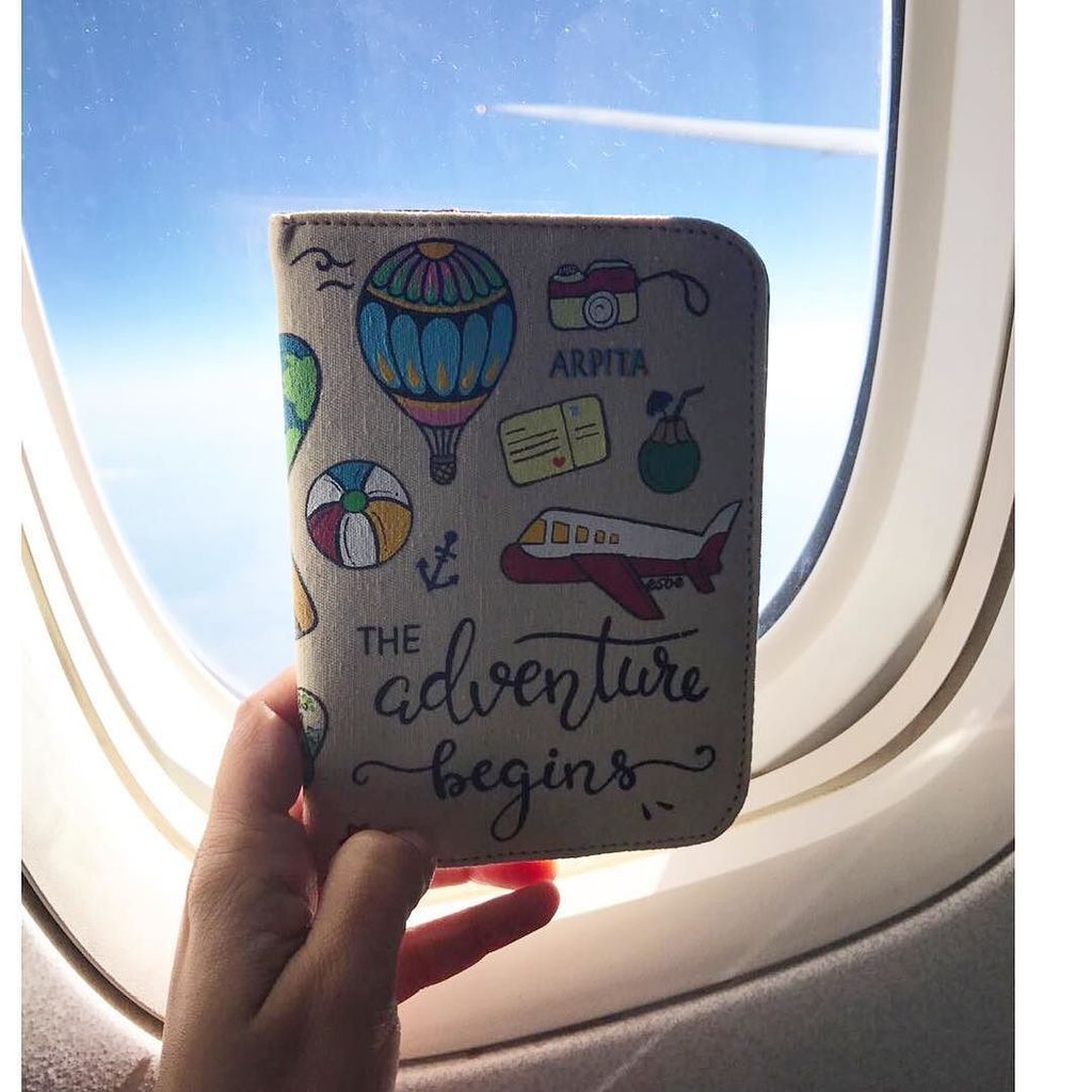 madebyesbe's tweet photo. Happy travels! 😬😎 This one is off to London ✈️ .
.
.
#happytravels #london #passportcover #passportholder #customi… https://t.co/oQG0gQ51CP https://t.co/RXBpFpxmfK