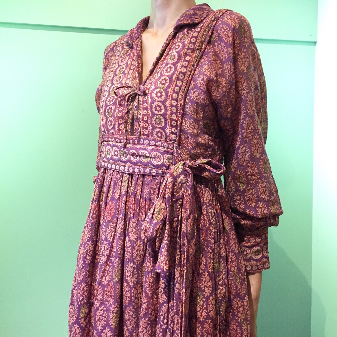 Motherlip Daikanyama No Twitter Vintage 70 S Indian Dress ヴィンテージのインド綿ワンピース ヨーロッパから届きました Pradaのバッグと一緒に Motherlip Vintage Vintagefashion マザーリップ 代官山 インド綿ワンピース ヴィンテージ T Co Motherlip Daikanyama No Twitter Vintage 70 S Indian Dress ヴィンテージのインド綿ワンピース ヨーロッパから届きました Pradaのバッグと一緒に Motherlip Vintage Vintagefashion マザーリップ 代官山 インド綿ワンピース ヴィンテージ T Co