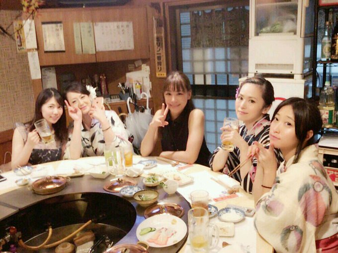 先月末のだし、ほかの方ももうしてるけど、一応私もツイートしておく笑 花火の時間より食べてトークしての時間が長かったー笑 https://t.co/wNwpNsWEjs<a href="/tag/%E6%96%B0%E3%81%97%E3%81%84%E3%83%97%E3%83%AD%E3%83%95%E3%82%A3%E3%83%BC%E3%83%AB%E7%94%BB%E5%83%8F"class="tags"><span>#新しいプロフィール画像</span></a>
