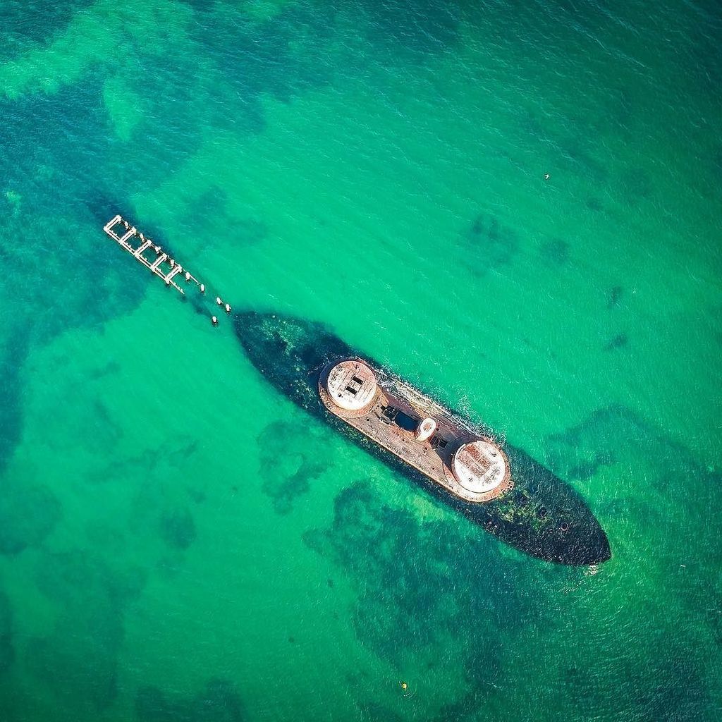 thegojetter's tweet photo. The remains of HMVS Cerberus which was grounded in 1926
Loc : Half Moon Bay, Melbourne
••••••••••••••••••••••••••••••••••••••
#fromwhereidr… https://t.co/7T58pQHO82