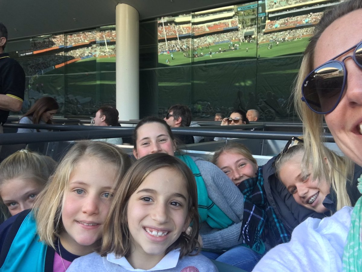 #weareportadelaide #footychicks