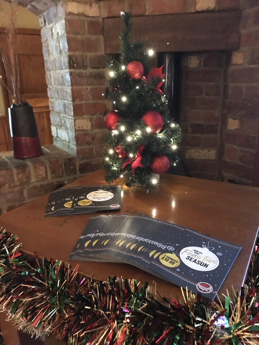 Christmas is coming <a href="/Emma28613870/">Emz@castlelake82</a> @LauraStartup92 <a href="/JoGolding6/">Jo Golding</a> <a href="/VickyNewman101/">Vicky Newman</a> #santaclaus #christmas