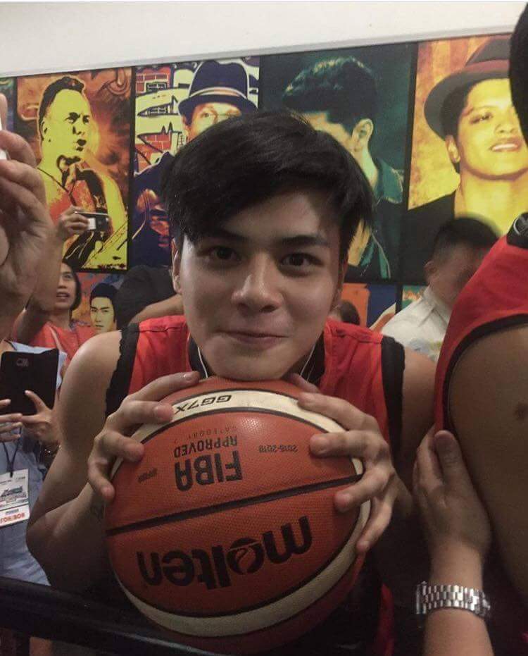 r2natics's tweet image. Congrats to our MVP, @iamr2alonte ! 38pts for this game. Kudos #TeamDaniel ,bawi tayo next time 👏👏👏

#StarMagicOppoAllStarGame