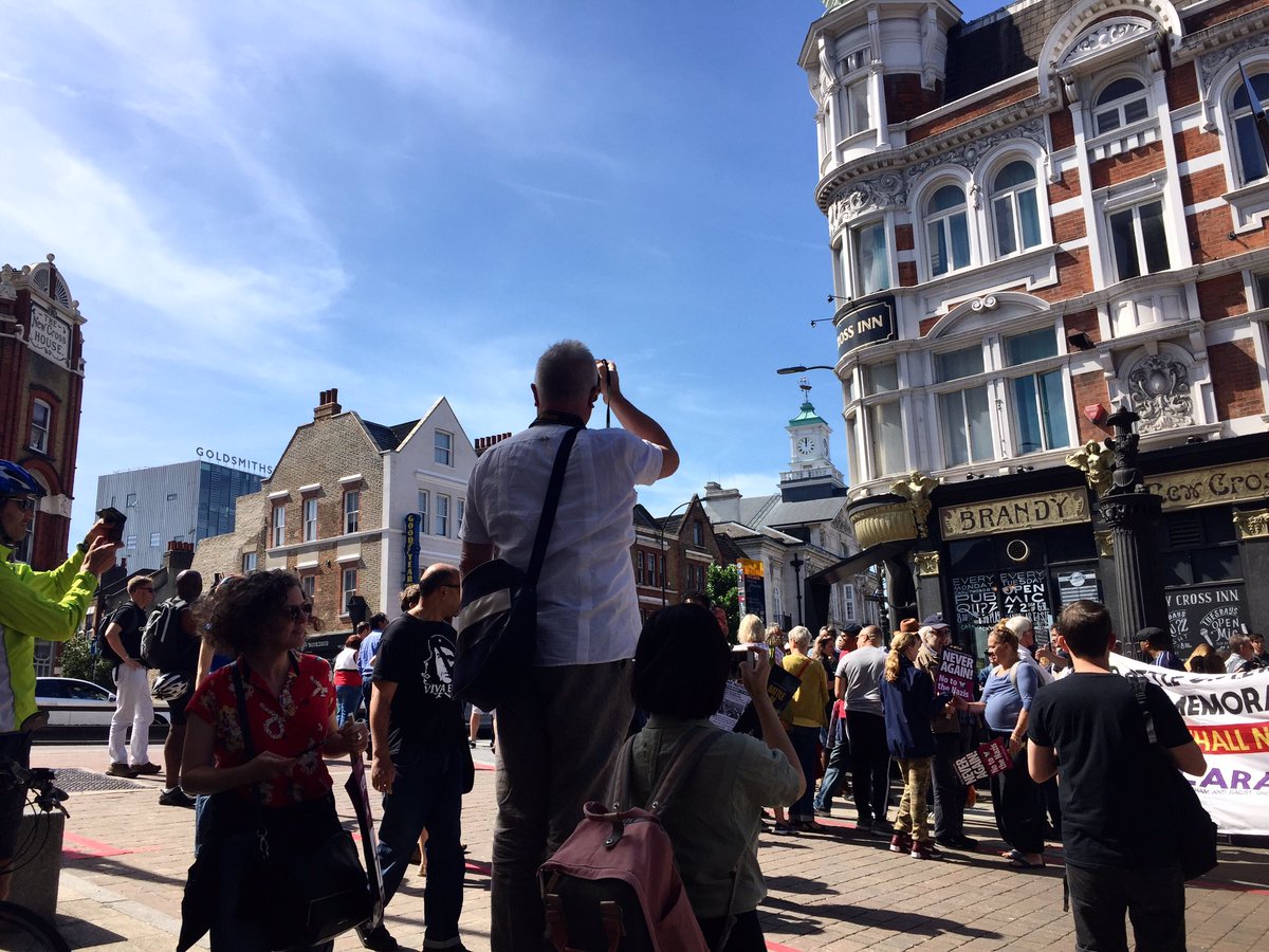 Unveiled. A brand new plaque in New Cross to commemorate the Battle of Lewisham, that took place on 13 Aug 1977.  #onthisday #Lewisham1977