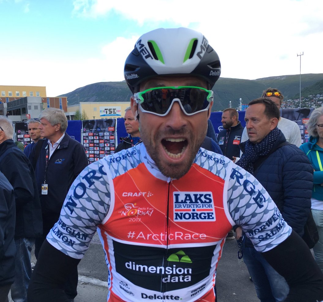 Pinarello_Q36_5's tweet photo. 🇳🇴#ArcticRace
The winner of the KOM jersey wins 500kg of salmon. @EiselBernhard is ready to fight hard to keep the jersey!
📸@ArcticRaceofN https://t.co/zDGdmUSWS8