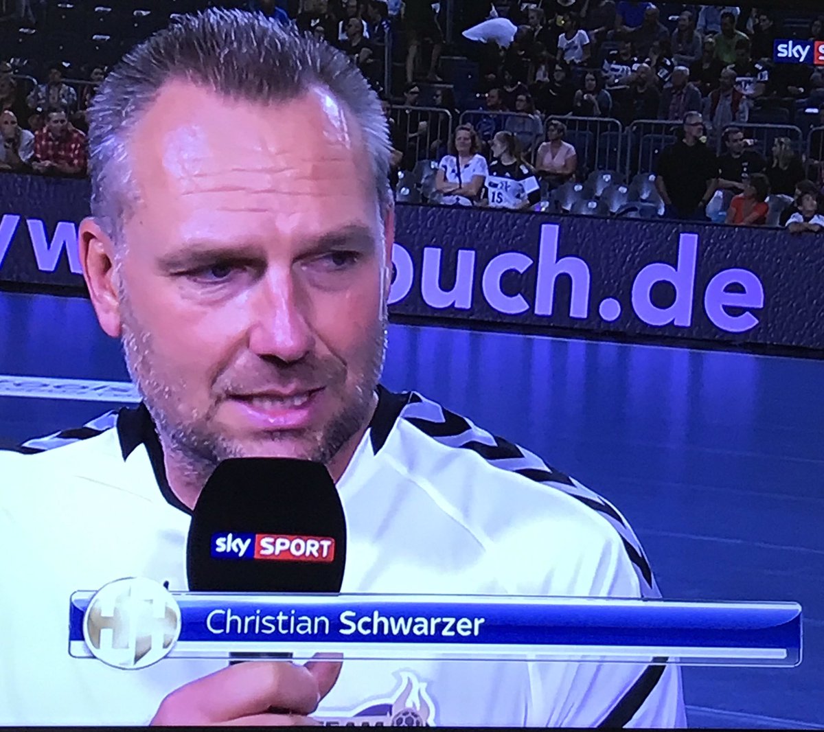 DerHoerni's tweet photo. Ein Spiel 2 er Legenden @73Kretzschmar und @kianmaurice , wir lustig werden @SkySportNewsHD @SkySportDE @Sky_CRann #Blacky #Kr73 🇩🇪✌🏻👍🏻 https://t.co/VbOZlg4WAK