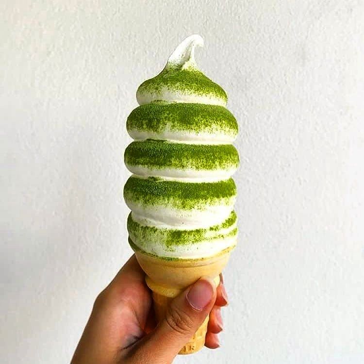 This matcha sprinkled ice-cream is so pretty! 🤤 Wonder what it feels like when you take a bite! By @misscutiefoodie on IG.