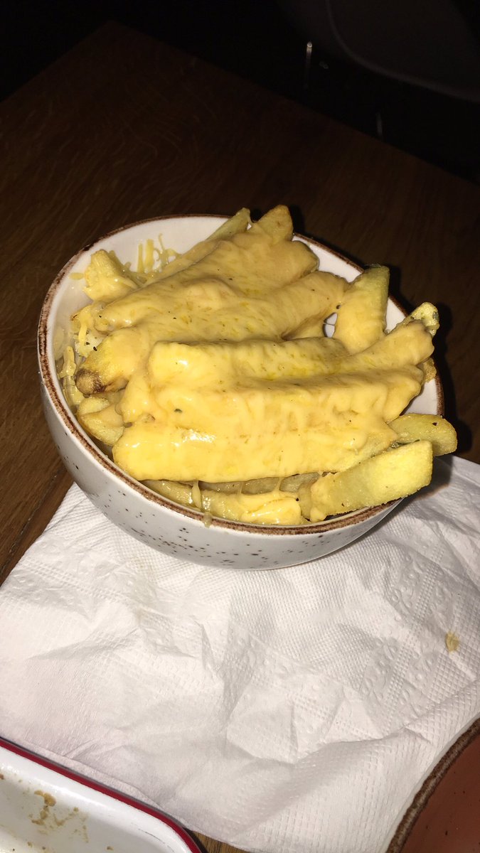 dullahkins's tweet image. Omg guys have you heard of @CowFish_Za one of the best evenings I've had.The prawns, the sushi, the burgers 👌🏼👌🏼everything was just amazing