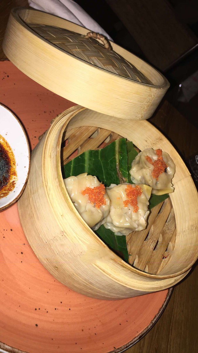 dullahkins's tweet image. Omg guys have you heard of @CowFish_Za one of the best evenings I've had.The prawns, the sushi, the burgers 👌🏼👌🏼everything was just amazing