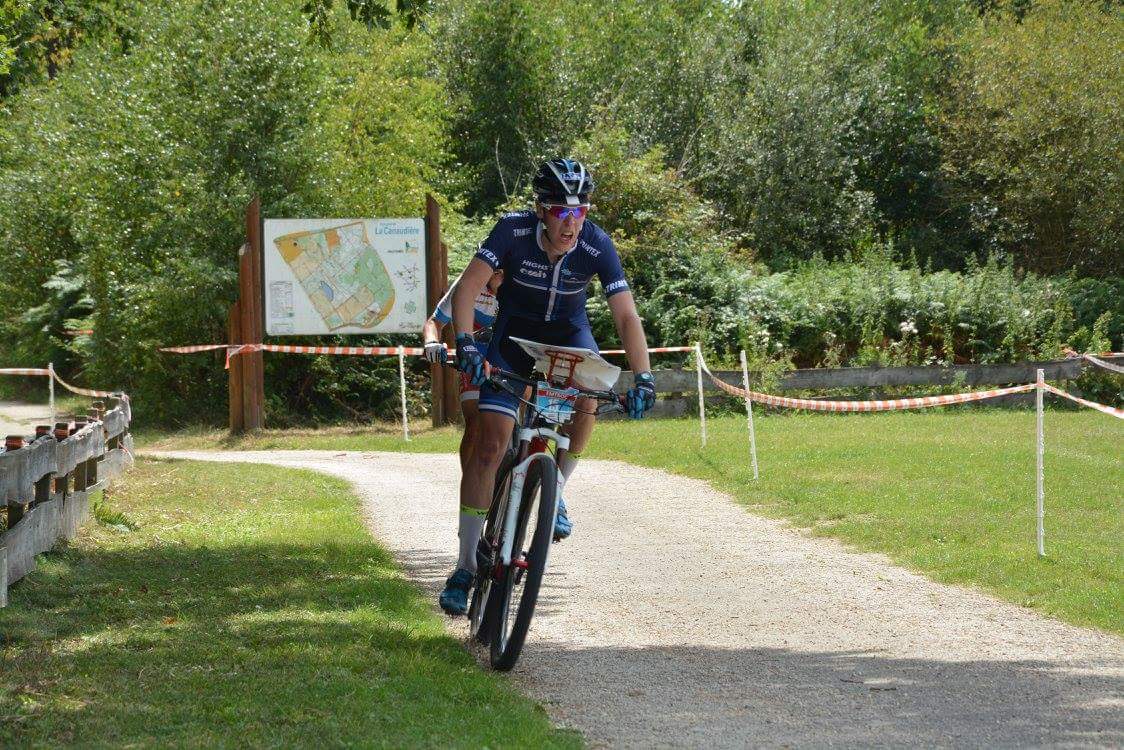 JussiLaurila's tweet photo. Kirjoittelin maajoukkueen blogiin vähän pidemmän kisatarinan: https://t.co/BRlT3xtlGO #mtbo #mtbofi #pyöräsuunnistus #suunnistus #EMTBOC https://t.co/oWehzp64W3