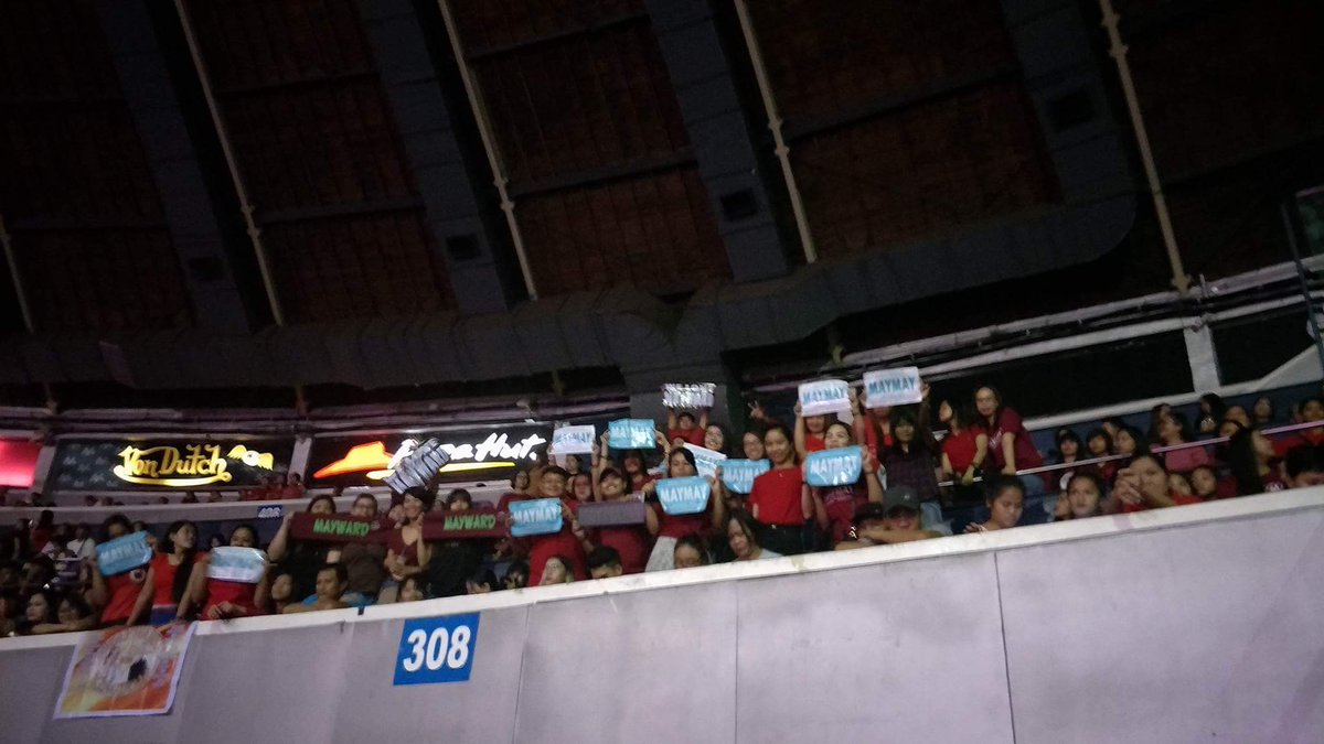 MMEofc's tweet photo. Team Maymay before the show started. Again, section 308 tayo, sa mga nasa ibang seat, punta na dito :D

MAYWARD FirstStarMagicAllStar https://t.co/2ZdBNRsMuf