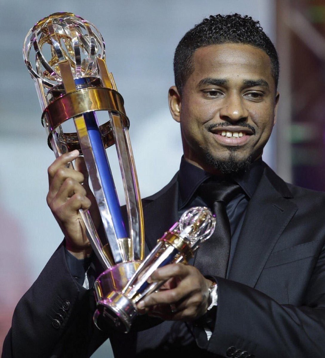 #الشباب يتفق مع #الهلال على انتقال #ناصر_الشمراني 
لتفاصيل أكثر👈🏻 bit.ly/2uS3w2J