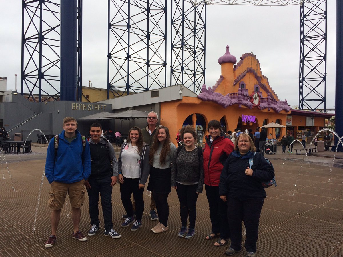 braytonscouts's tweet photo. Day 7 bringing Blackpool pleasure beach! Rollercoasters everywhere 🎢 loads of fun' even the leaders had a play :) https://t.co/HV1WVoLny2
