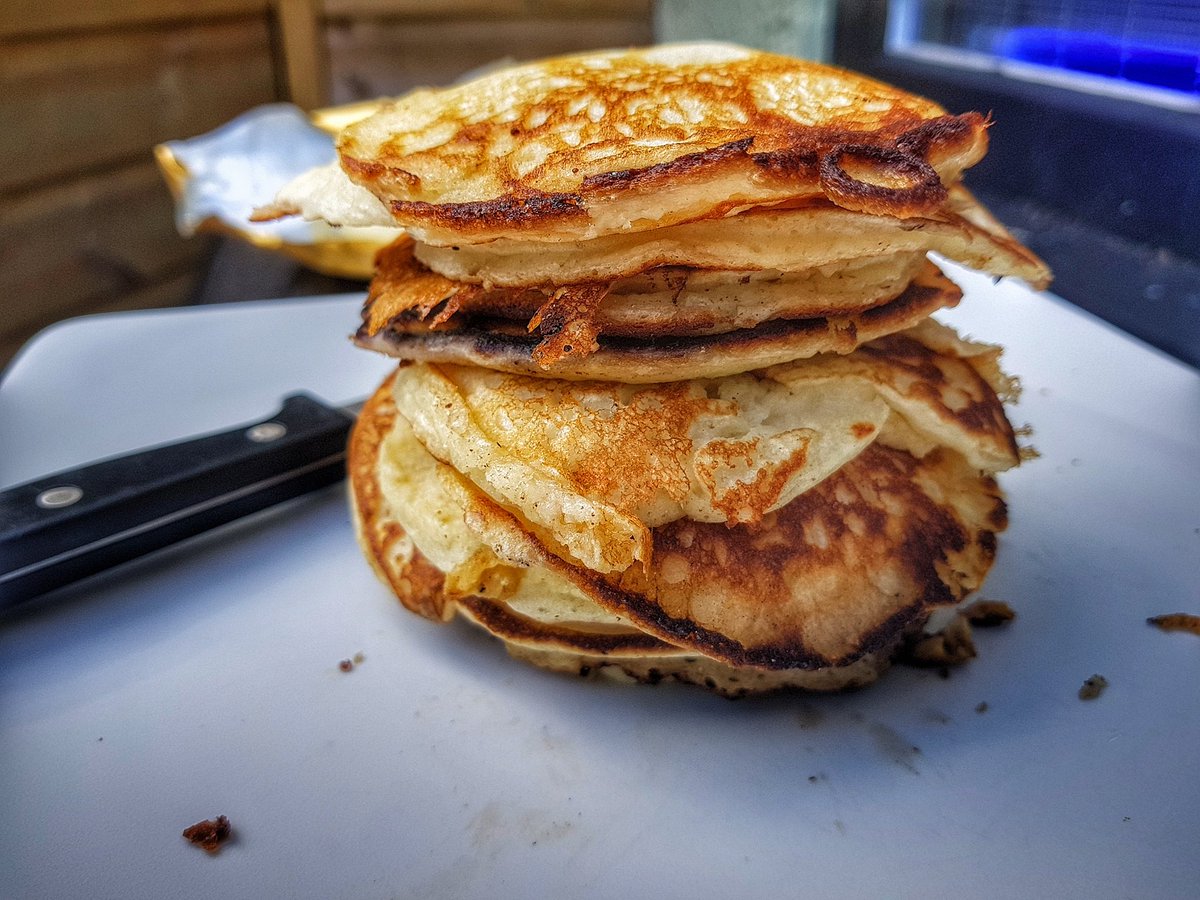 devonwoodsmoke's tweet image. We love our Sunday pancakes especially when they are cooked outdoors #bbq #bbqlife #ukbbq #ukbbqweek