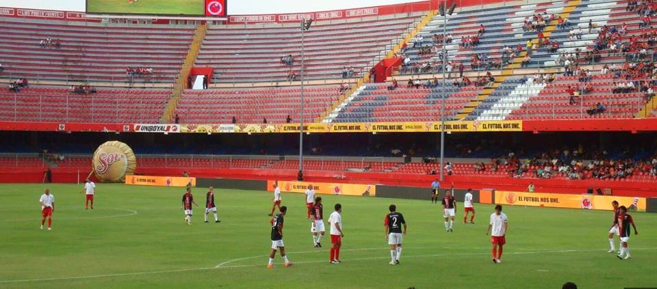 SukiLau9352's tweet image. P8 outdoor #Stadium #PerimeterLEDDisplay is ready for shipping to Czech Republic! Total 100 pcs cabinet of 1280*896mm
 #led #obrazovka