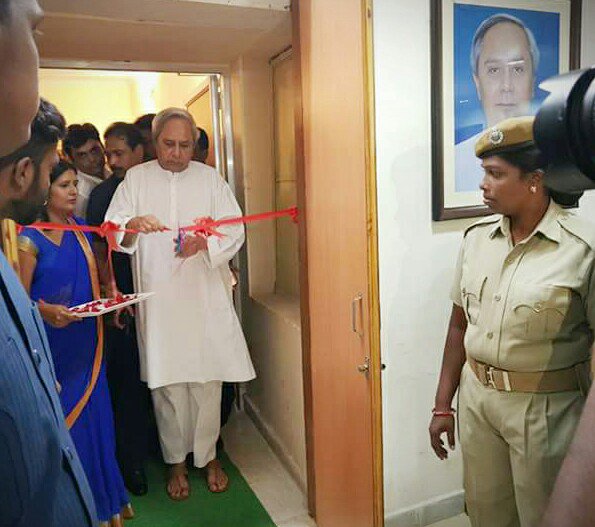 MlaTirtol's tweet photo. ଜୀବନ ବିନ୍ଦୁ ଅଭିଯାନ"କରିବା ରକ୍ତଦାନ,ବଞ୍ଚାଇବା ଜୀବନ
ରାଜ୍ୟ କାର୍ଯ୍ଯାଳୟରେ ଏହି ମହତ୍ କାର୍ଯ୍ଯକ୍ରମରେ ନିଜକୁ ସାମିଲ କରି ମାନବ ଜନ୍ମର କର୍ତ୍ତବ୍ୟ ସମ୍ପାଦନା କରିବା https://t.co/t0Rdgdj2PB