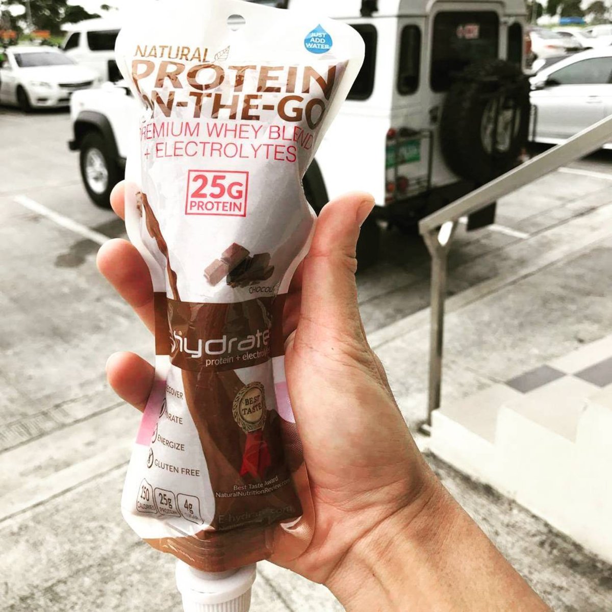 _HealthyOptions's tweet photo. On the road? Just add water & shake to enjoy delicious #protein anywhere, anytime, straight from the pouch. #Ehydrate https://t.co/5Rpt00UYNi