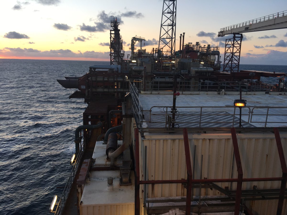 jcaccess2's tweet image. Been quiet lately as the internet is rubbish off here but here’s a couple of views from last night. #jcaccesssolutions #ropeaccess #offshore