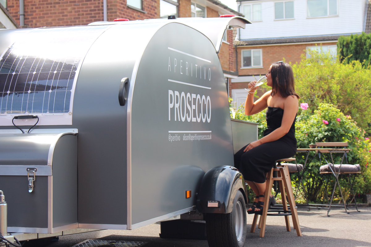 APERITIVO PROSECCO tweet media