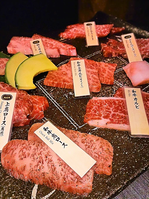 打ち上げはにくだ～～～～～～～～!!
肉がとける!!すごい!!!無限に食べれる!!!?✨ 