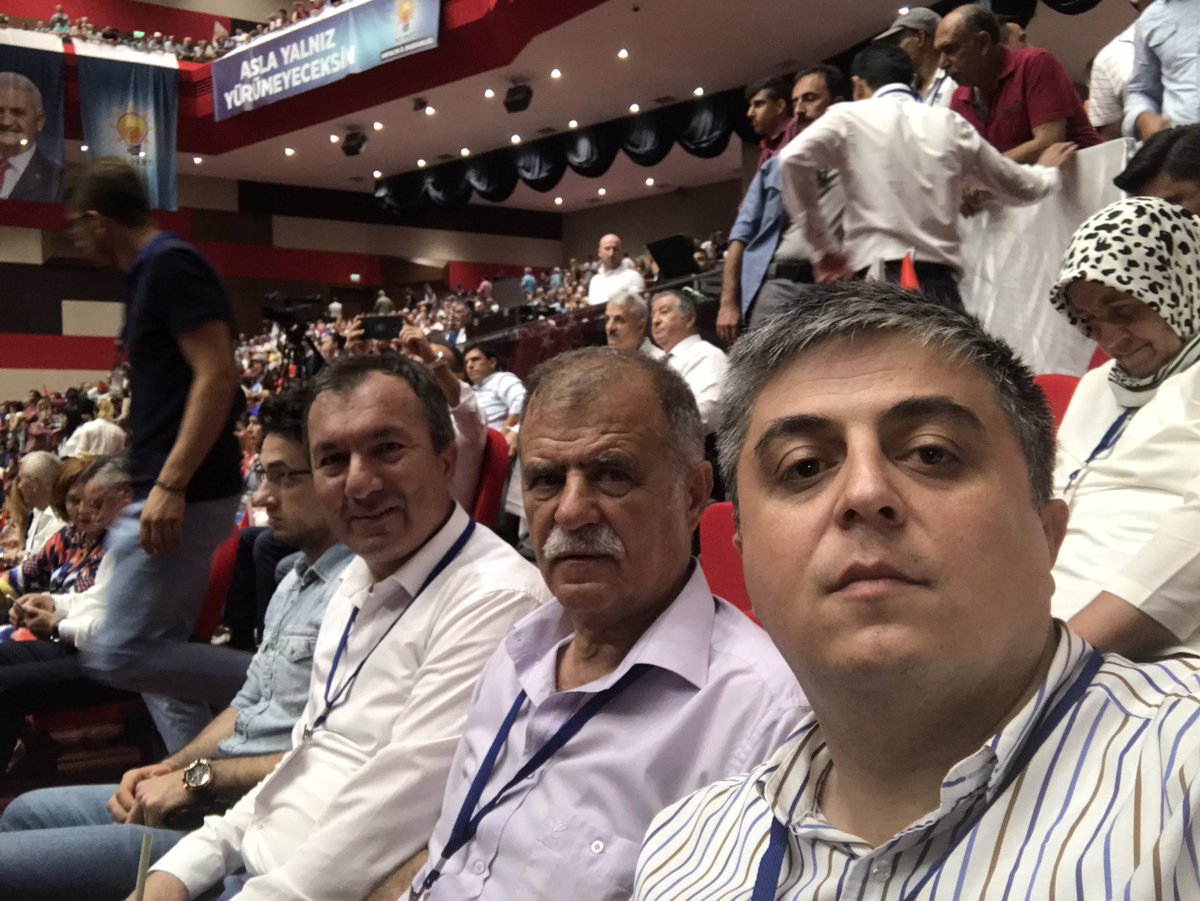 Sn. Cumhurbaşkanımız, Genel Başkanımız <a href="/RT_Erdogan/">rt_erdogan</a>'ı Genişletilmiş İl Danışma Meclisi Toplantısı için bekliyoruz.<a href="/rizasumer/">Av.Rıza SÜMER</a> <a href="/MevlutCavusoglu/">Mevlüt Çavuşoğlu</a>