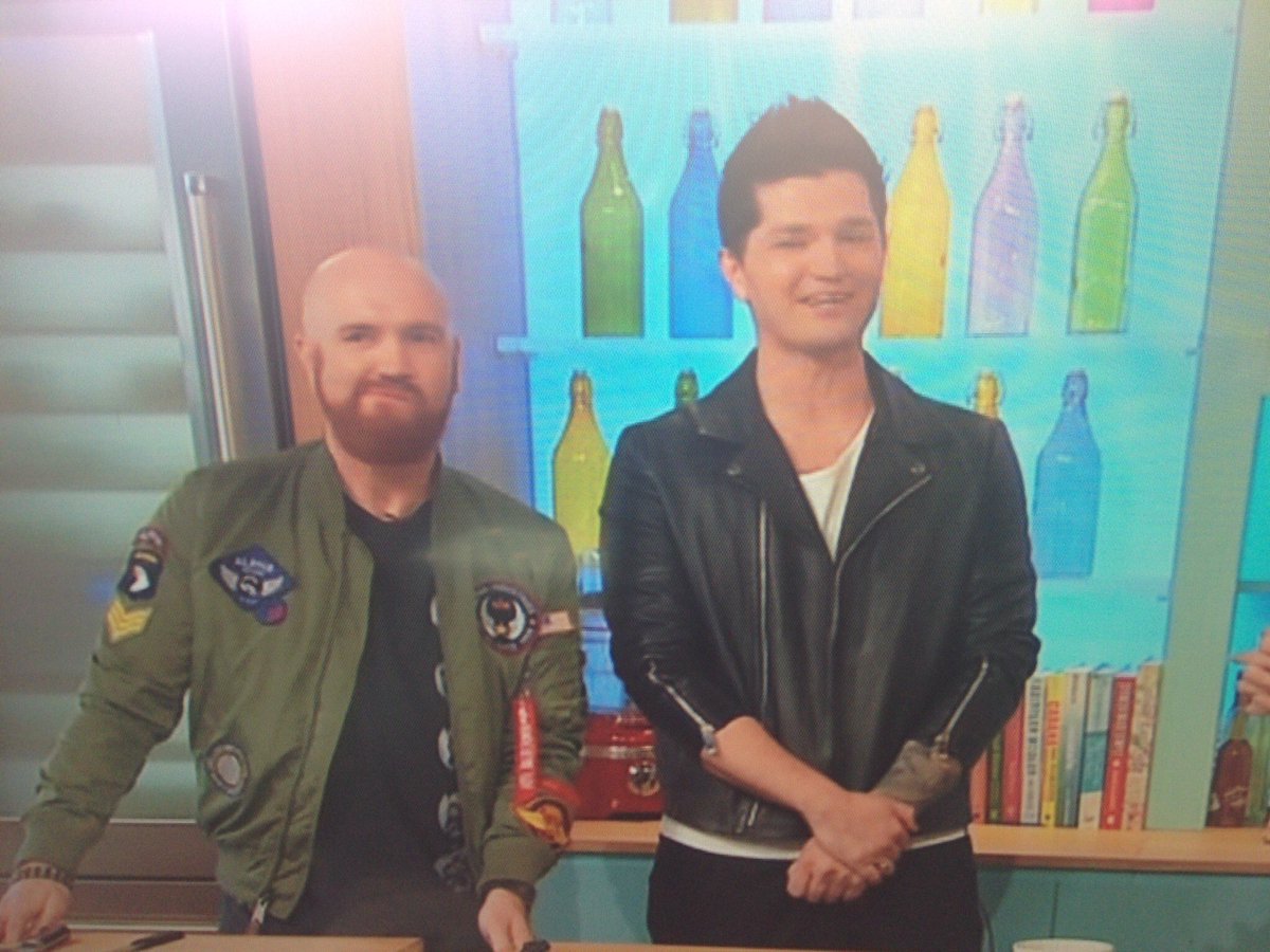 Catheri33297324's tweet photo. You can cook for me any time you like guys 😍❤️👌🏻  @thescript @TheScript_Danny #ScriptSundayBrunch #TheScriptRain 🌨 https://t.co/W04bleBzRl