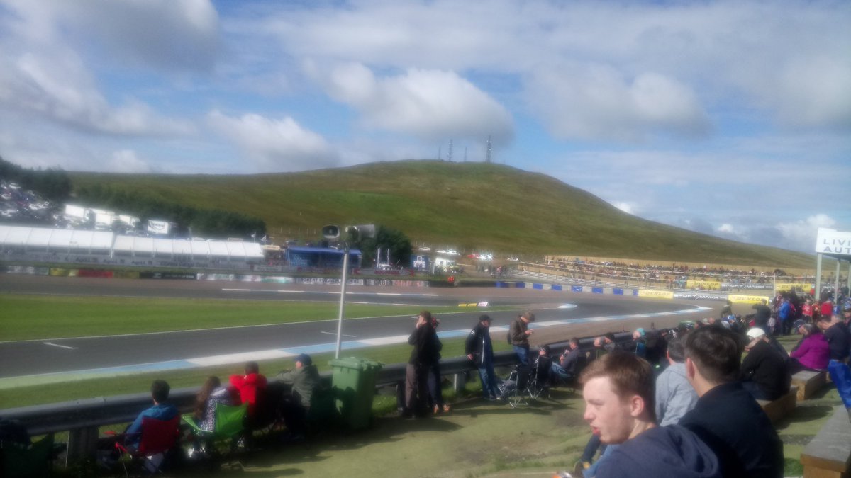 Whoop whoop, @DunlopBTCC @cr circuit looking splendid. Let's go racing <a href="/russ302/">Russ Southward</a>