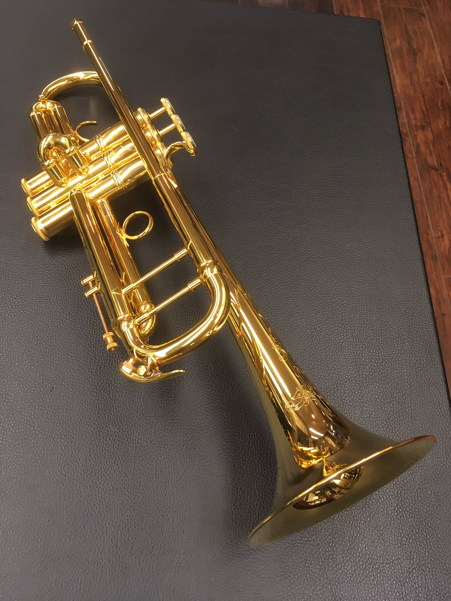 Bach アルティザン ストラディバリウス A3101 B♭ トランペット - Artisan Collection ： Bach | 野中貿易