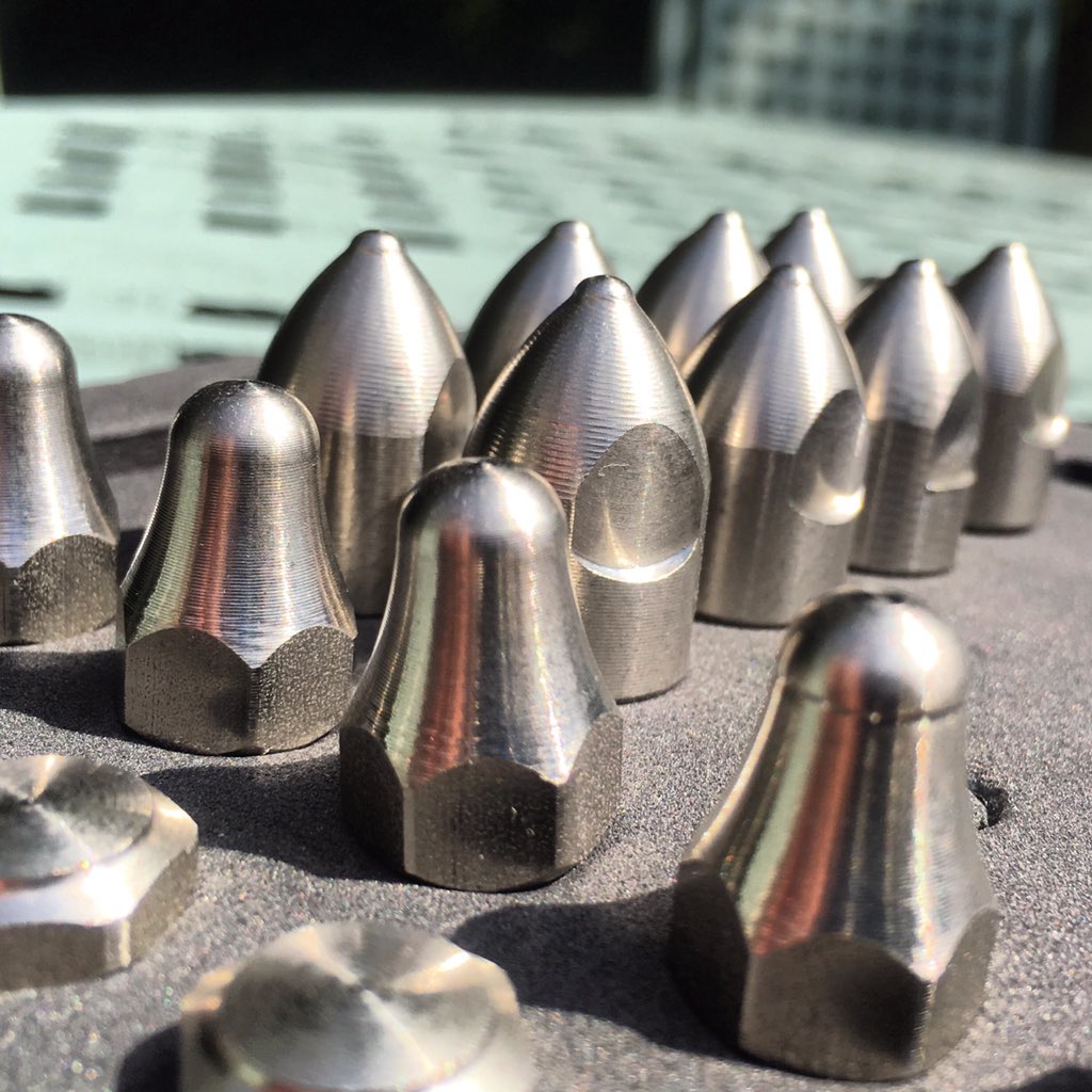 Last day at Dublin Horse Show🐎😩🇮🇪Drop by &amp; see us at Stand C21 in the main hall #easystuds #easyspur #dublinhorseshow #griptheground