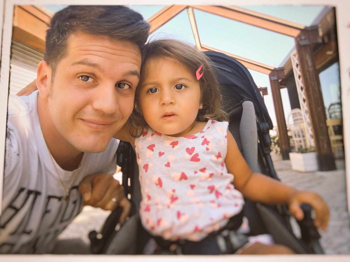 matteobila's tweet photo. Il mondo non è comprensibile, ma è abbracciabile.

#BuonaDomenica https://t.co/4qAwHV8LNp