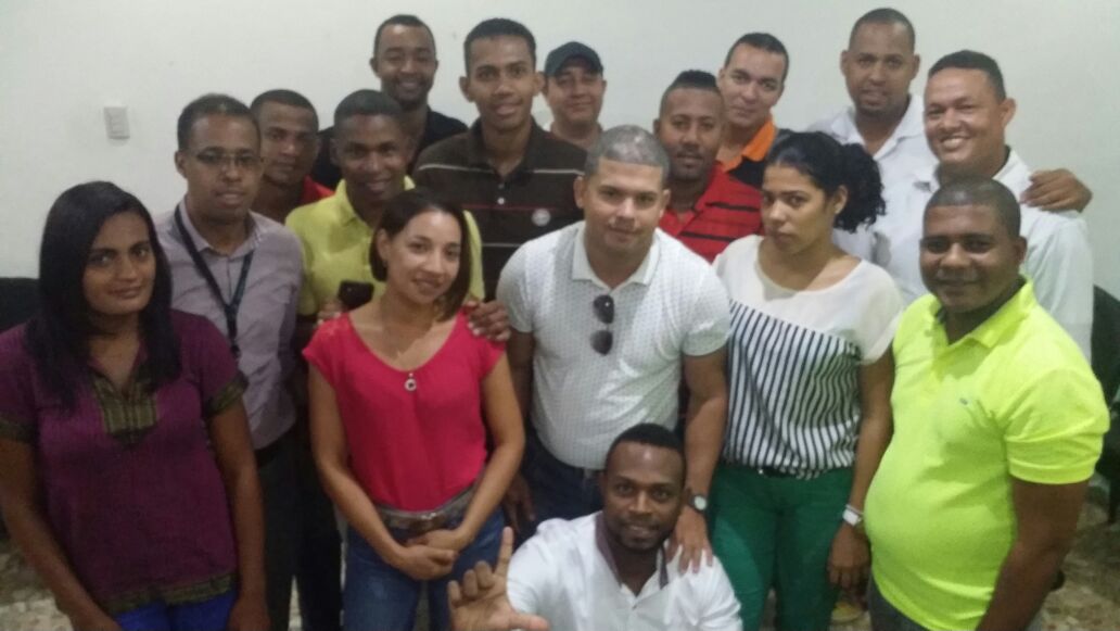 Alburquerque027's tweet photo. A 4 horas de que la #JuvHatoMayorCeeenDanilo haga historia @BelarminioR @RubenToyotaRD #RDCreceYSeDemocratiza @keilin_mota @DaniloMedina https://t.co/cK3ZPMDYAu