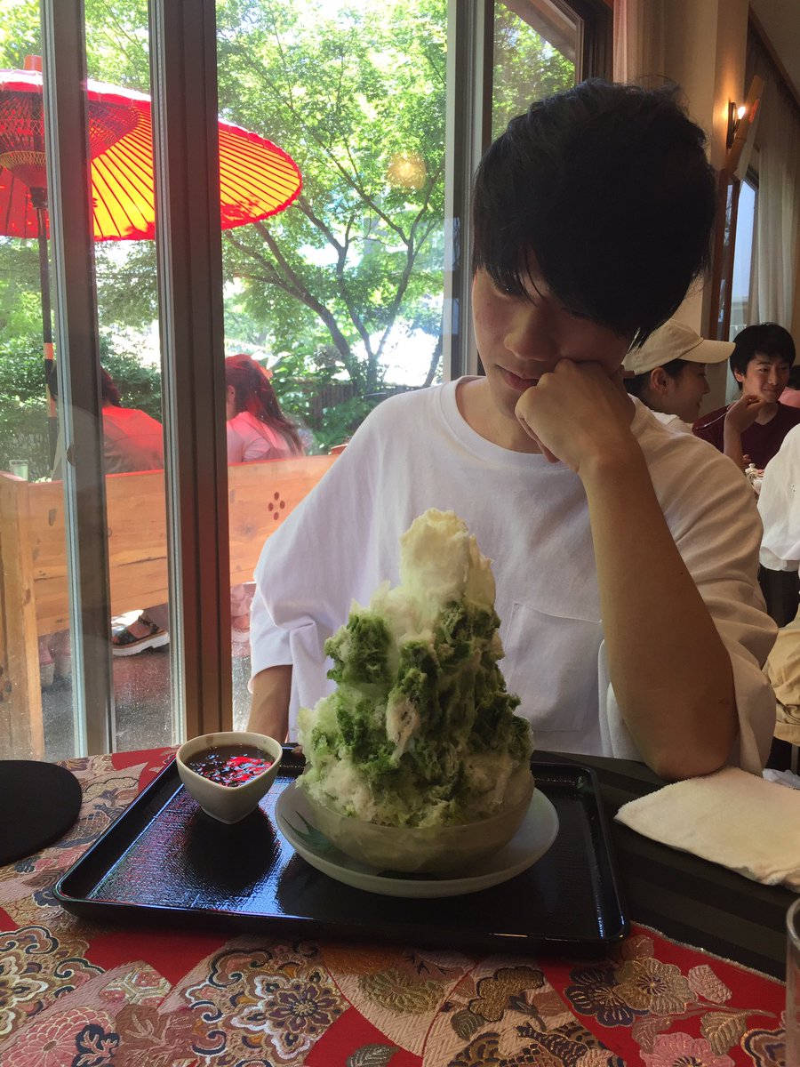 HugField's tweet image. 松本行ってお城観て来ました😄
綺麗やった...その後、満腹になるまで色んなものを食べ、ゆったりと四柱神社に参拝しにいき、英気を養った後、小休憩のつもりで入った店のかき氷に絶望させられました..